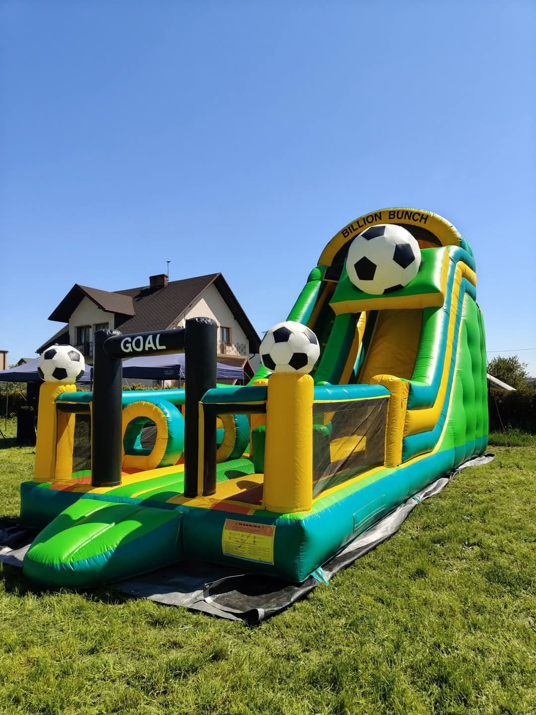 Piłkarski zamek dmuchany na wynajem