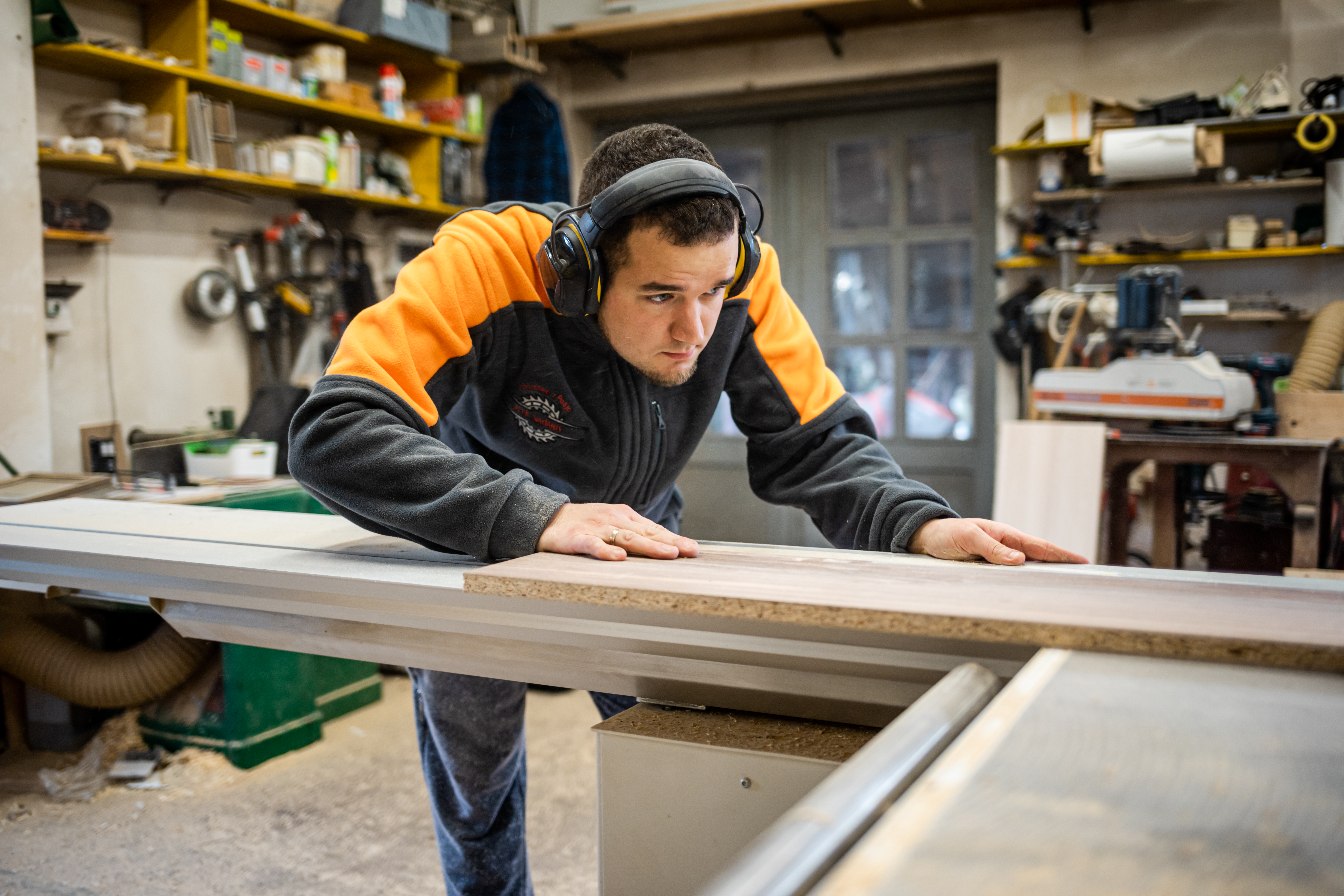 Stolarz Rybnik - wykonanie mebli na wymiar w warsztacie